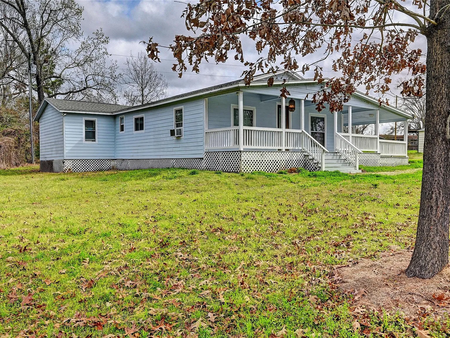 3 bed, 2.0 bath, 1400 sqft, $1,700 — Photo 4