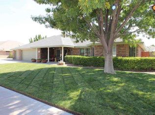 4 Night Sky Ln, Roswell, NM 88201