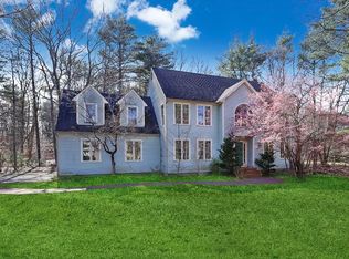 9 Ridge Rd, Norfolk, MA 02056