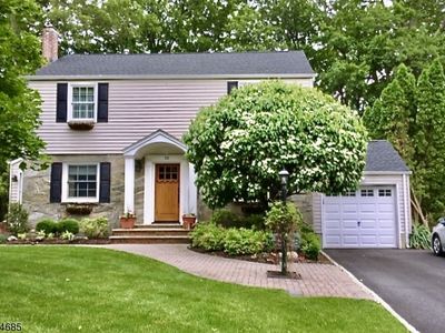 30 Wellington Rd, Livingston, NJ, 07039