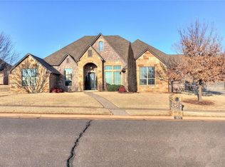 1811 Thornbrooke Blvd, Edmond, OK 73013