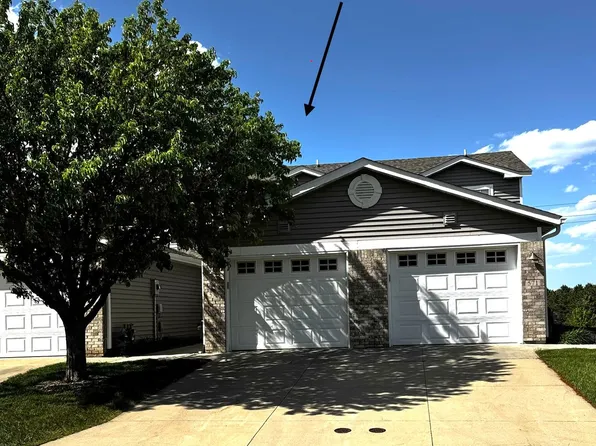 575 Pointe Ct SW, Rochester, MN 55902