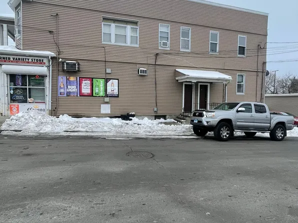 343 Wayne St #1, Bridgeport, CT 06606