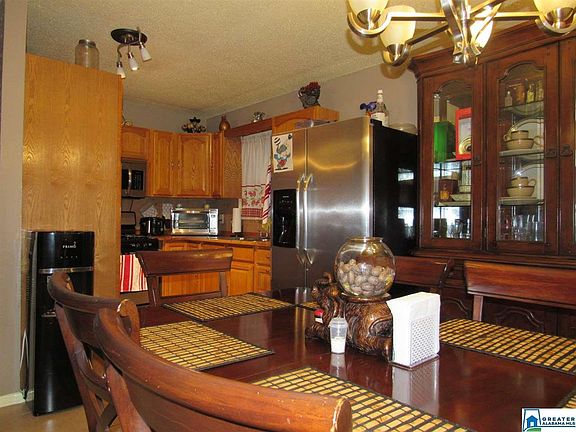 3rd image of 2843 Creek Ln NE
