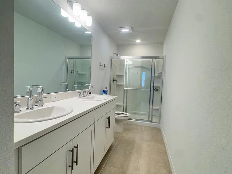 8528 Daybreak St — Photo 15