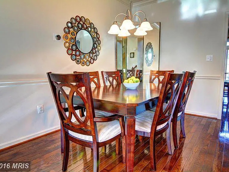 25095 Croxley Green Sq — Photo 6
