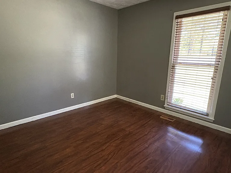 204 Cobblestone Ct — Photo 23