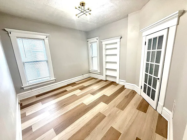 250 S 18th St #1/2 — Photo 12