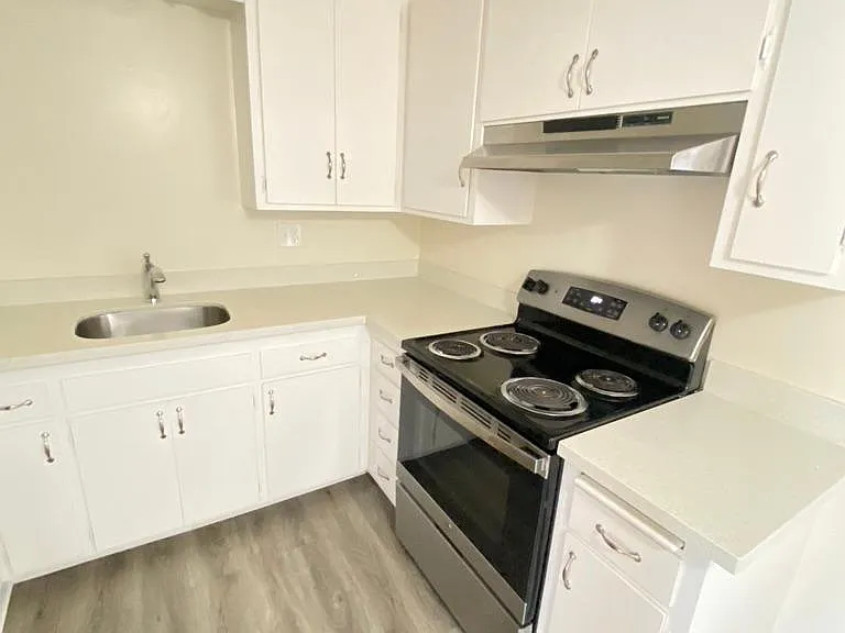1224 Floribunda Ave #8 — Photo 1