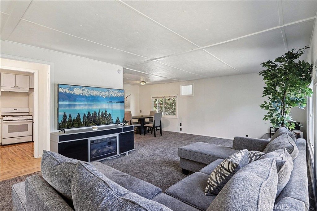 にんて 22819 Skylink Dr, Canyon Lake, CA 92587 | Zillow