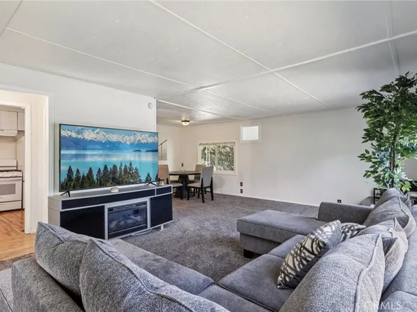 22819 Skylink Dr, Canyon Lake, CA 92587