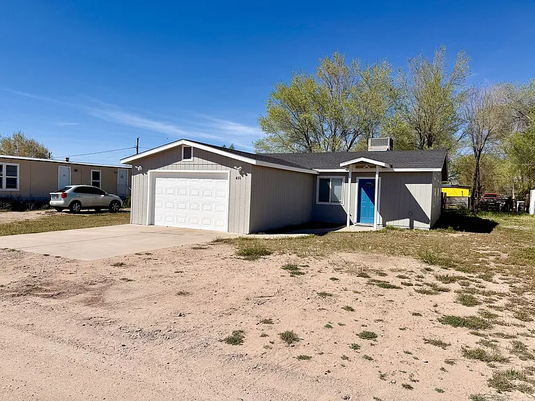 430 W Lake Louise Rd — Photo 2
