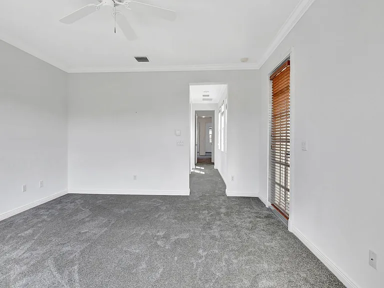 838 NW 83rd Ln — Photo 27
