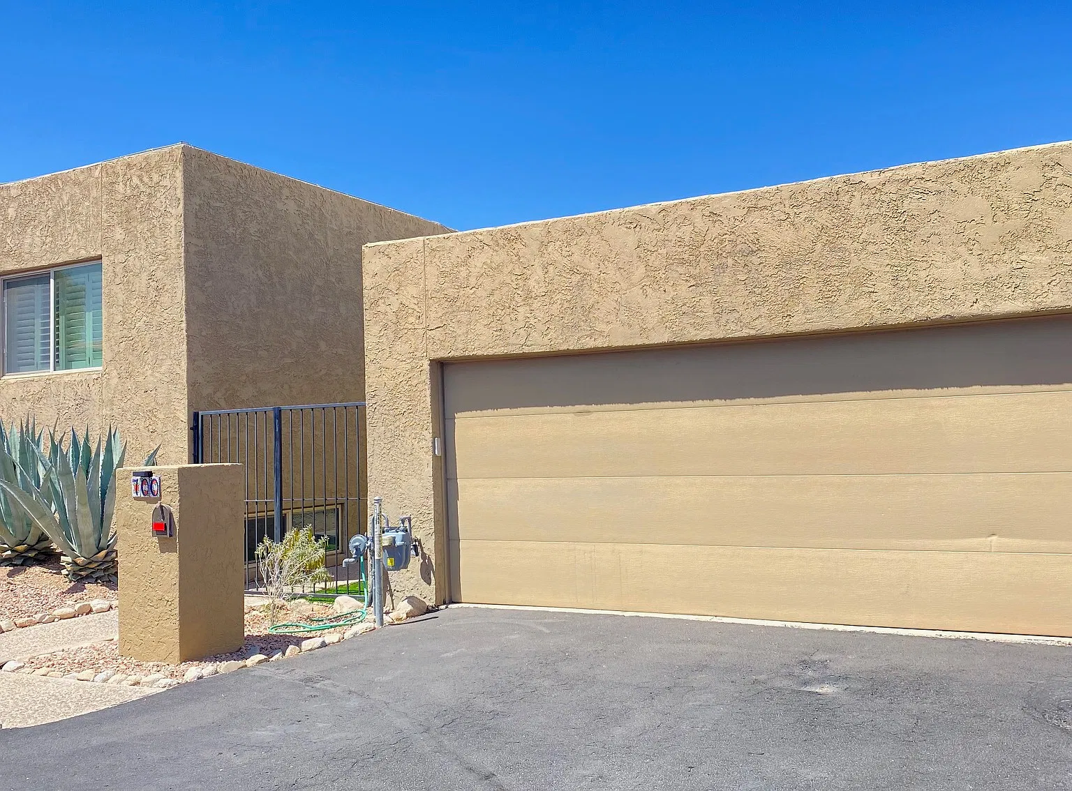 4 bed, 2618 sqft, $3,000 — Photo 1