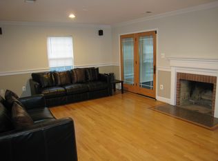 2000 Leonard Rd, Falls Church, VA 22043