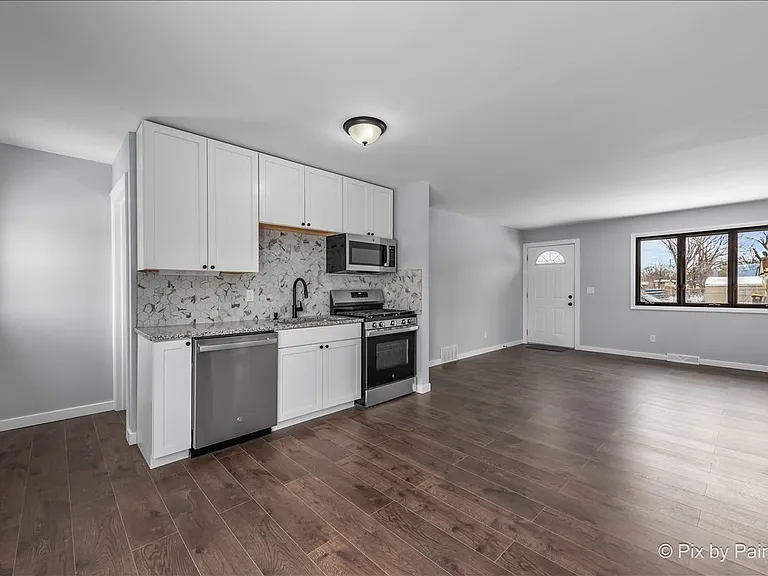 1419 7th Ave — Photo 3