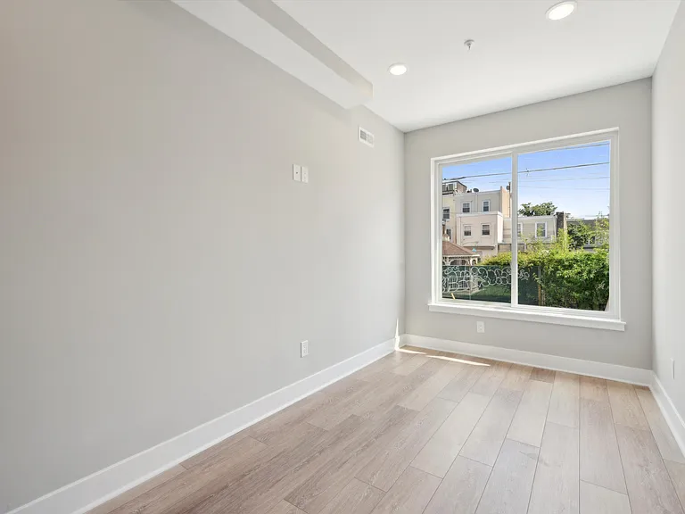 1513 Seybert St #1A — Photo 5