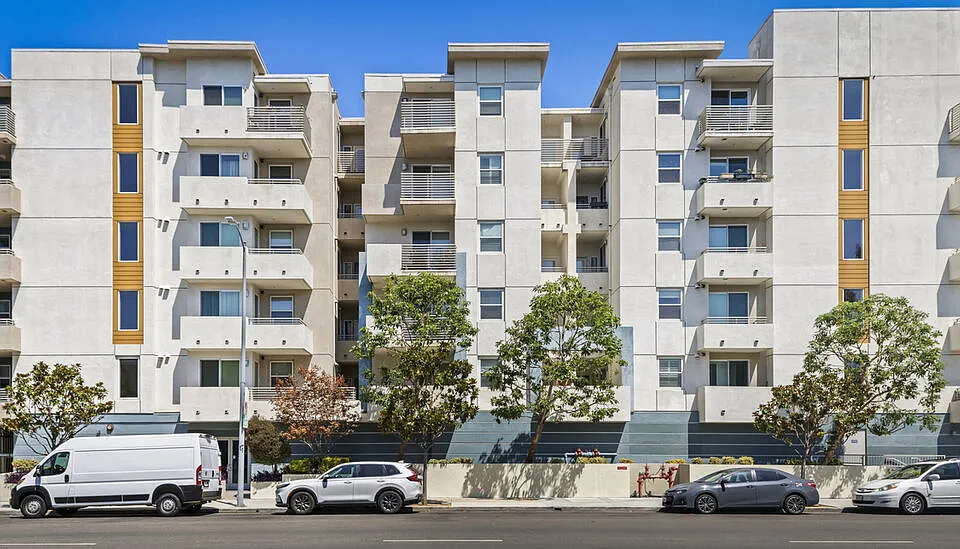 436 S Virgil Ave #Penthouse 10