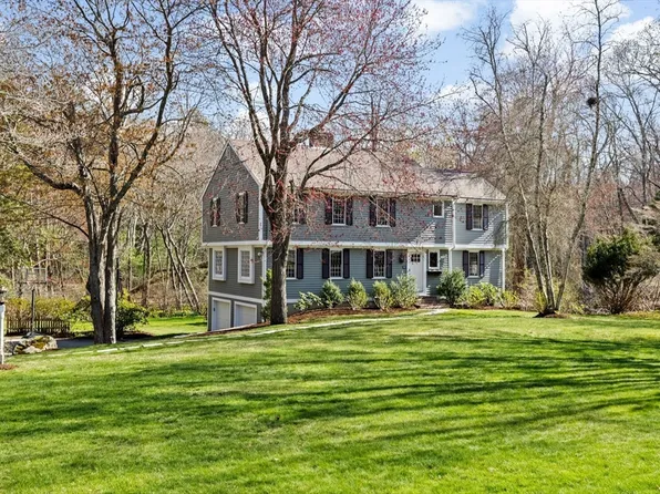 15 Old Coach Rd, Cohasset, MA 02025