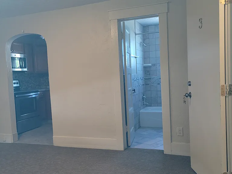 1549 Idaho Ave #3 — Photo 5