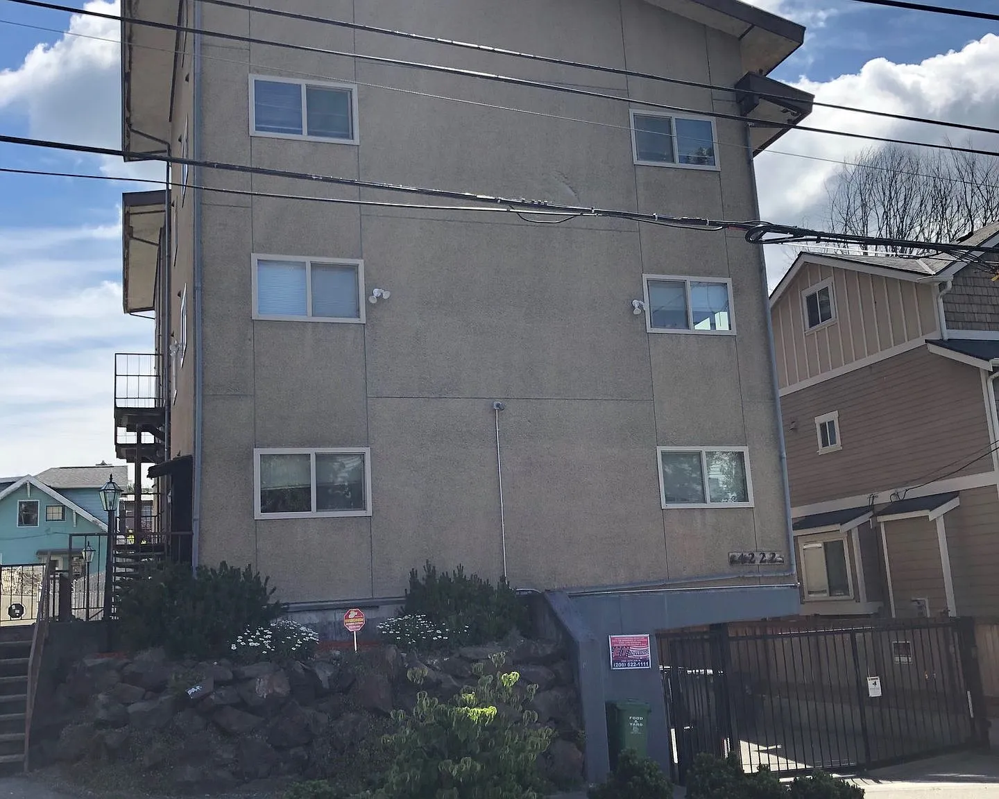 4222 Apts — Photo 1