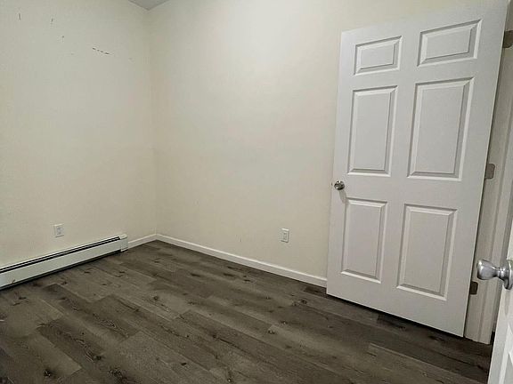 3rd image of 116 Atlantic St Floor 2