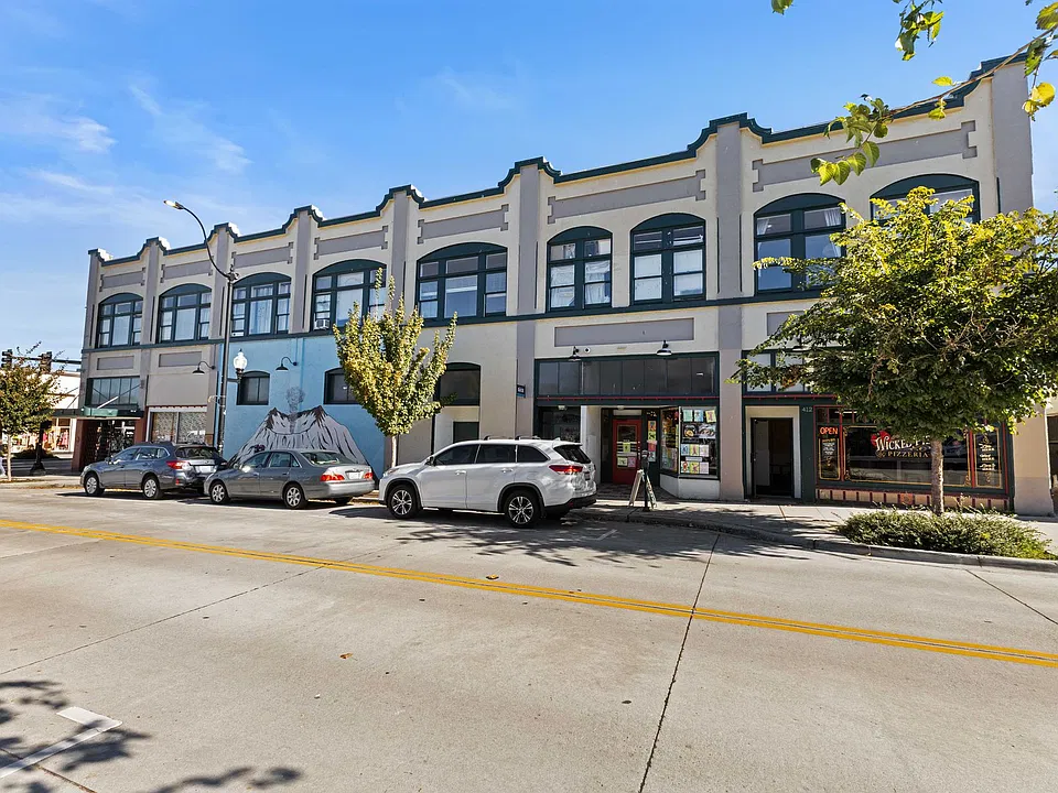 Building Photo 3