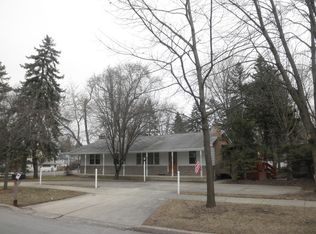 401 S Washington St, Westmont, IL