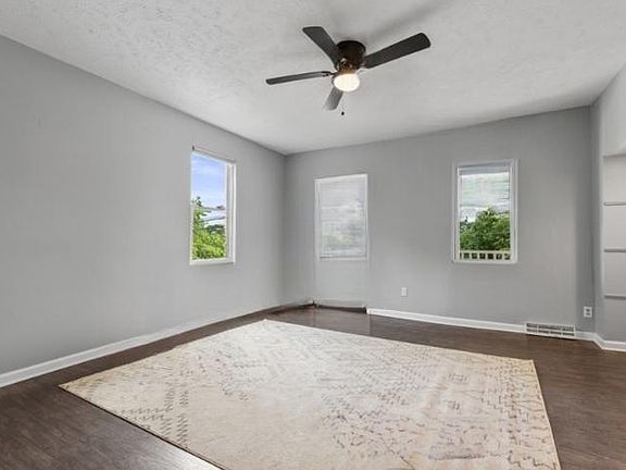 3rd image of 102 S Crystal St Floor 24S