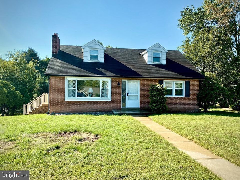 1st image of 140 Grandview Dr