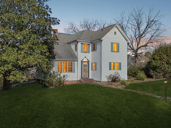 403 Hoffman Ave, Bridgeport, AL 35740