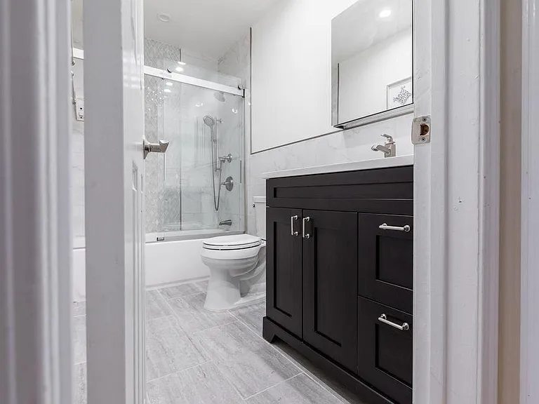 366 Monmouth St — Photo 12