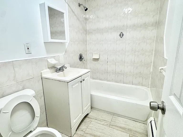 498 Vermont St #2F — Photo 10