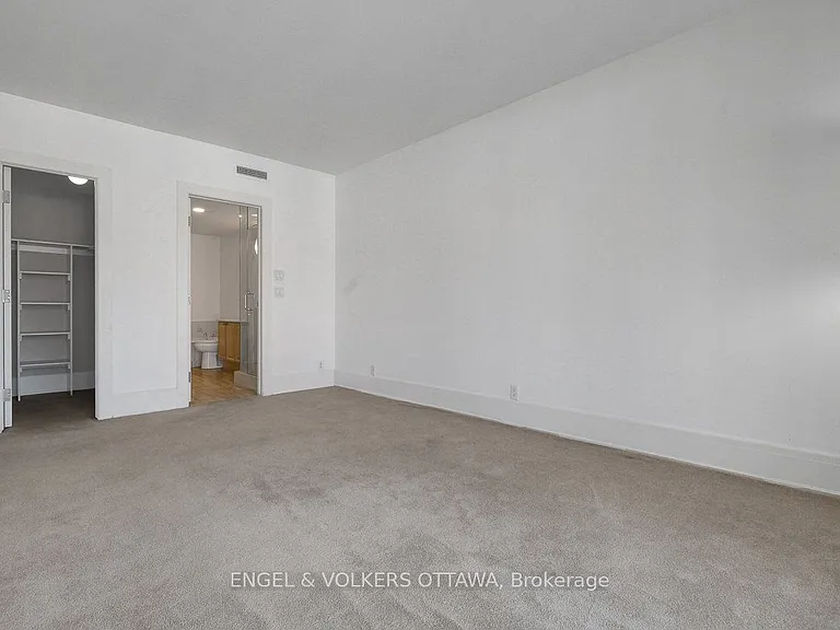 700 Sussex Dr N #403 — Photo 24