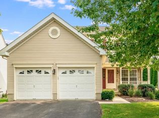 432 Hamilton Dr, Stewartsville, NJ