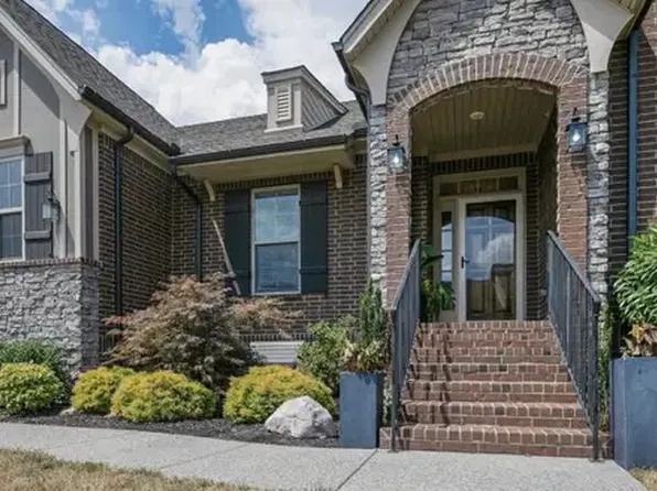 6664 Edgemoore Dr, College Grove, TN 37046