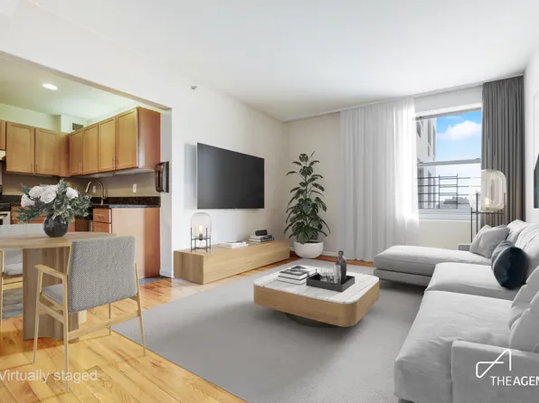 41-02 Queens Boulevard image 1 of 8