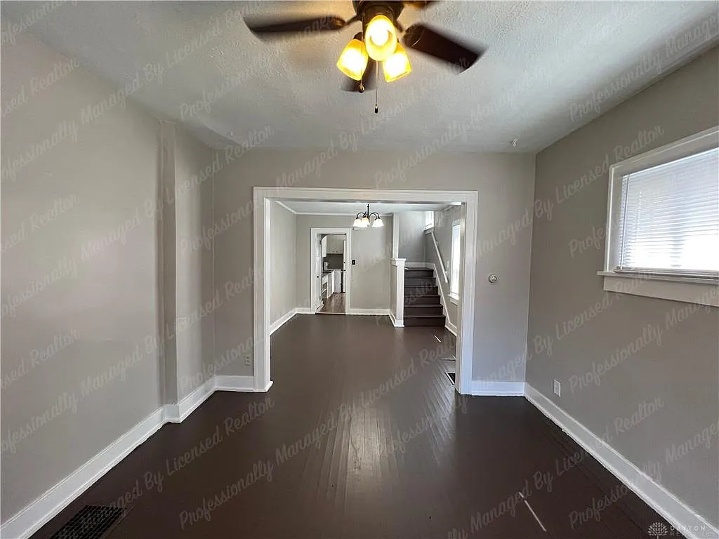2 bed, 1.0 bath, $950 — Photo 4