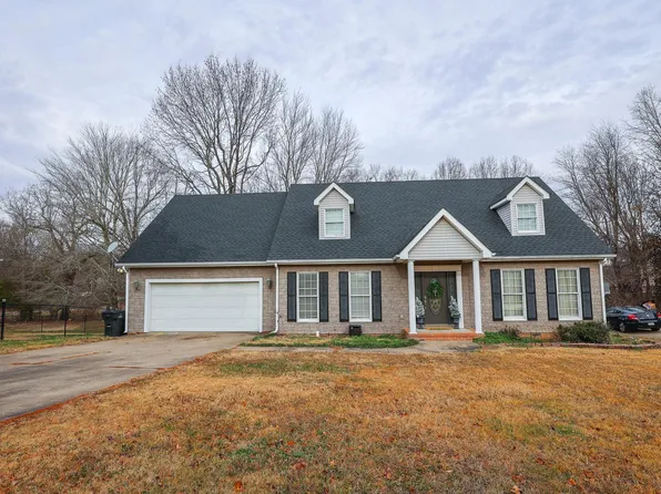 275 Valiant Dr, Paducah, KY 42001