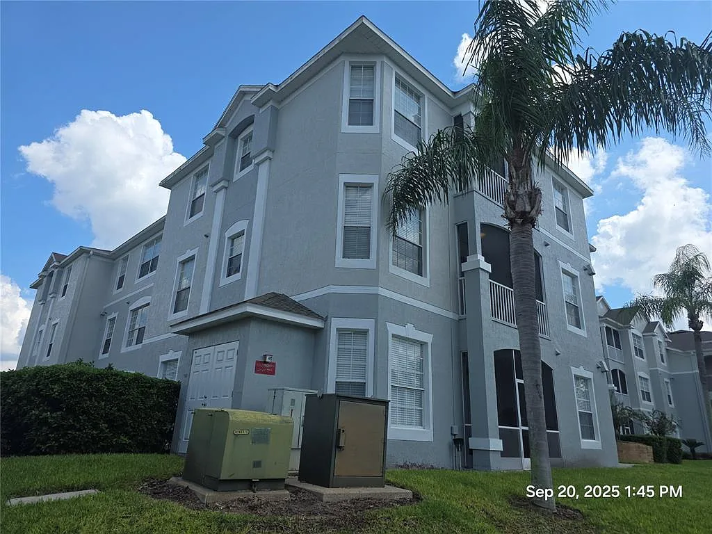2 bed, 2.0 bath, 1022 sqft, $1,991 — Photo 4