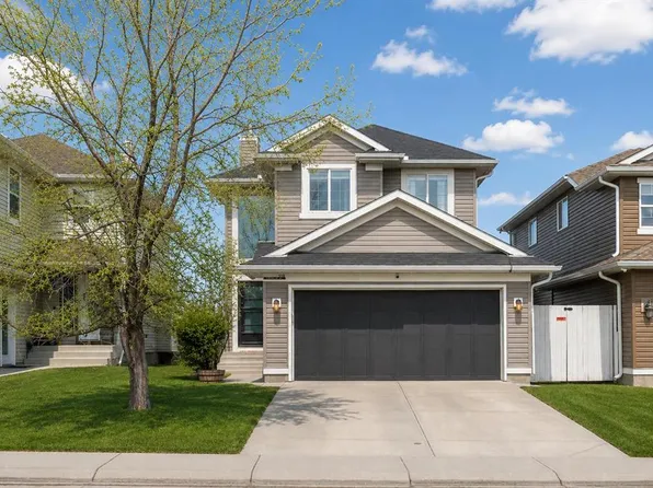 218 SW Coville Cir NE, Calgary, AB T3K 5N8