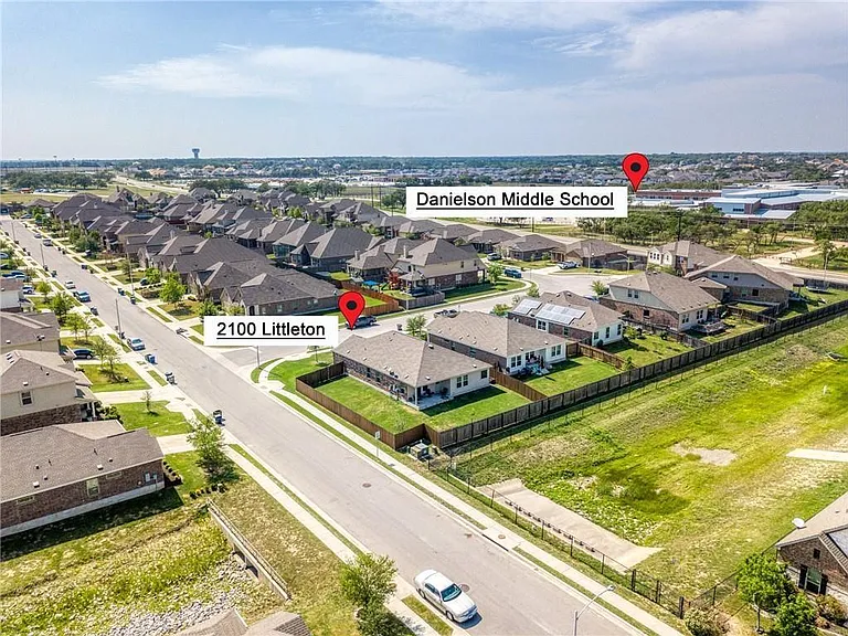 2100 Littleton Dr — Photo 32