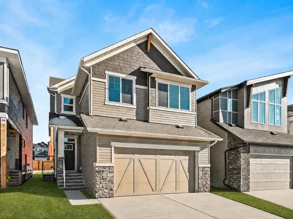 167 W Lucas Gdns NW, Calgary, AB T3P 2E4