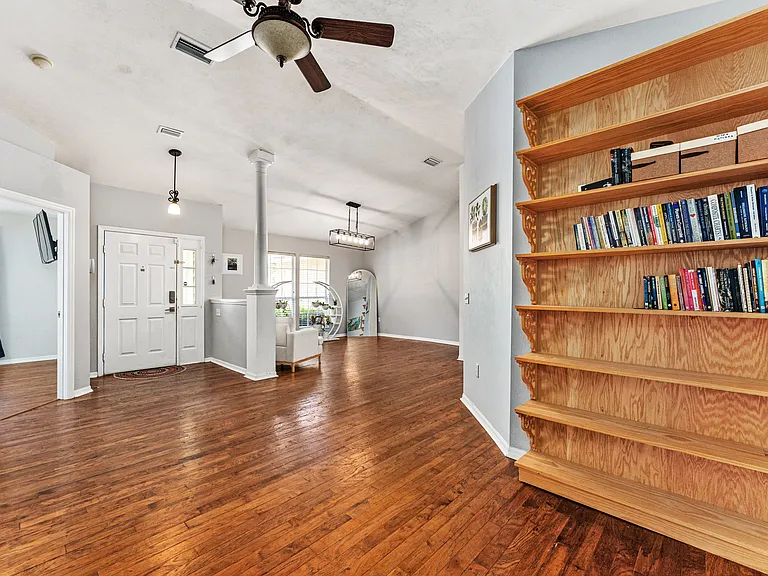 5164 SW 82nd Ter — Photo 8