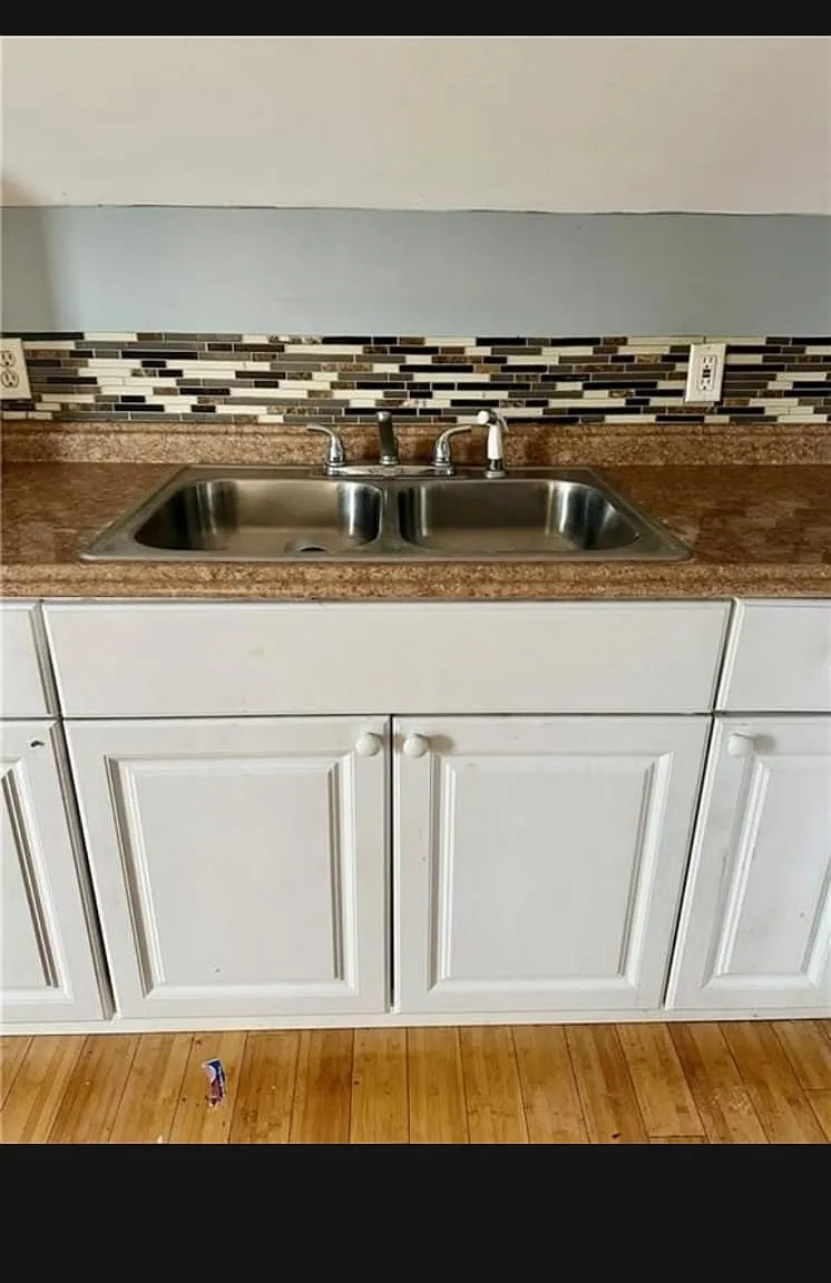 2 bed, 850 sqft, $1,750 — Photo 1