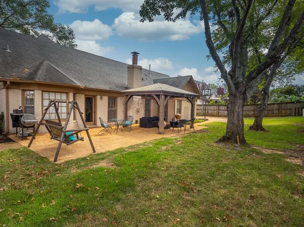 885 Oak Wood Ln, Collierville, TN 38017