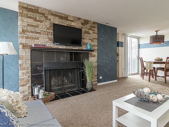3rd image of 5810 Oakwood Dr Unit 5A