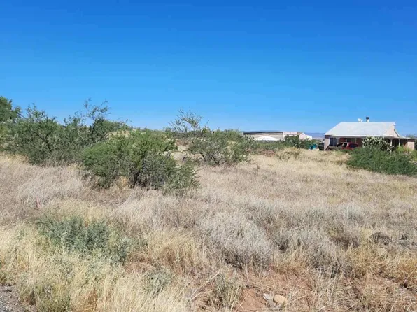 20236 E Yucca Dr, Mayer, AZ 86333