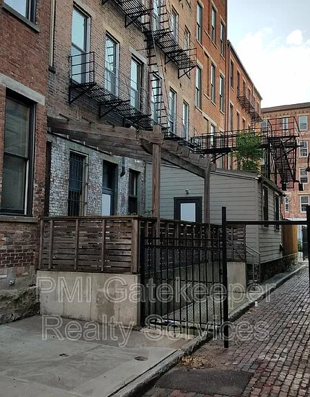 1202 Main St #13 — Photo 19
