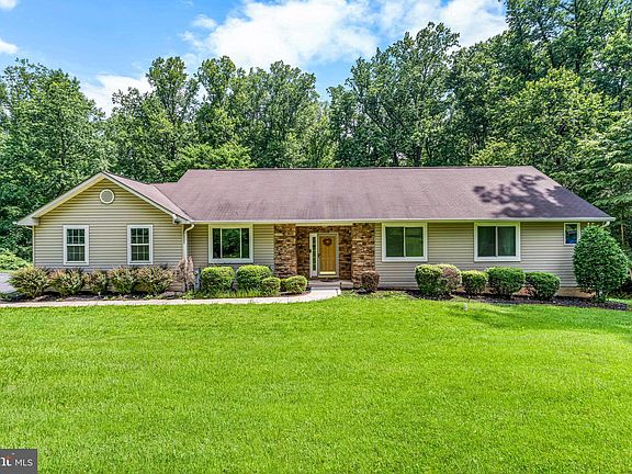 3rd image of 10870 Hammond Dr